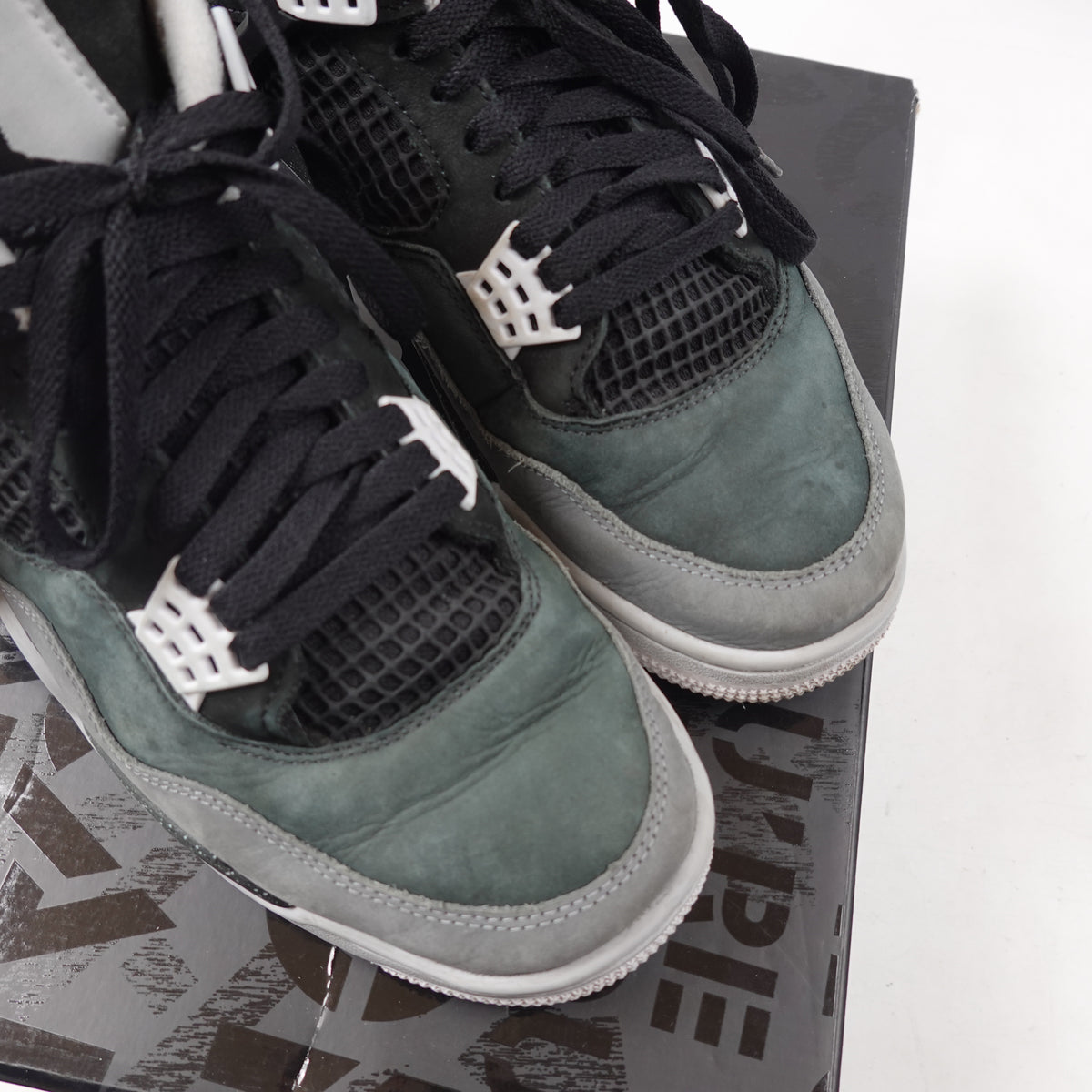 2024 Jordan 4 Black Cement - Size 11.5