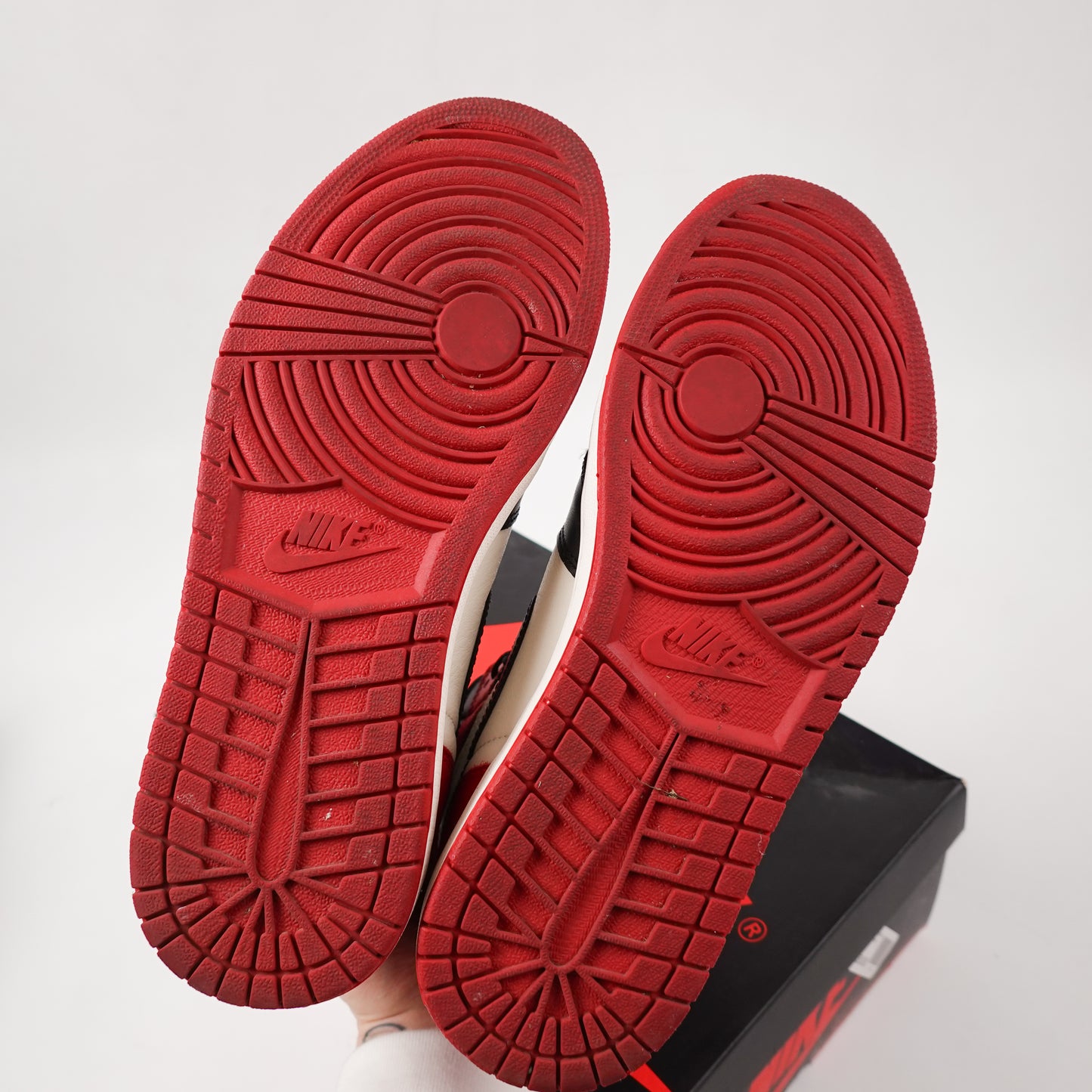 2018 Jordan 1 Bred Toe - Size 11