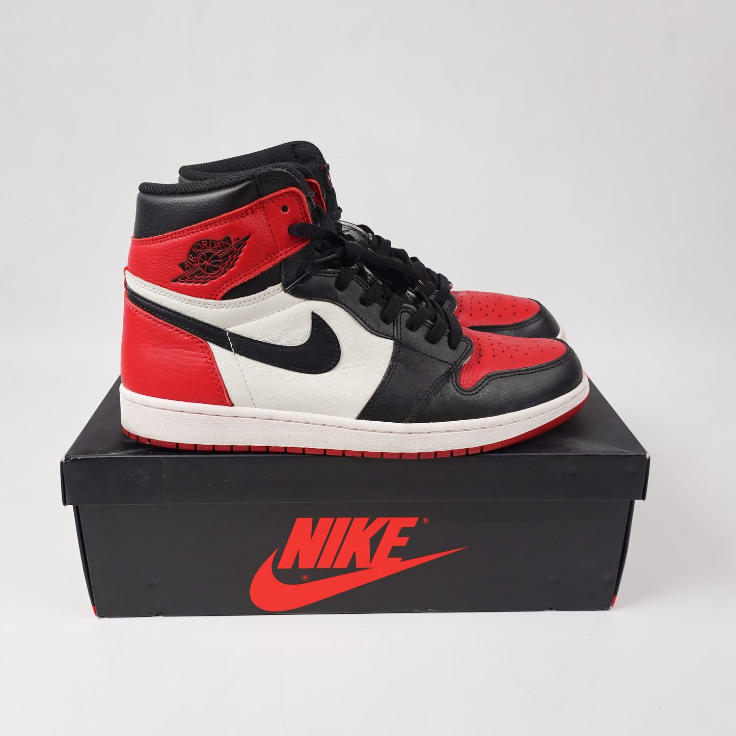 2018 Jordan 1 Bred Toe - Size 11