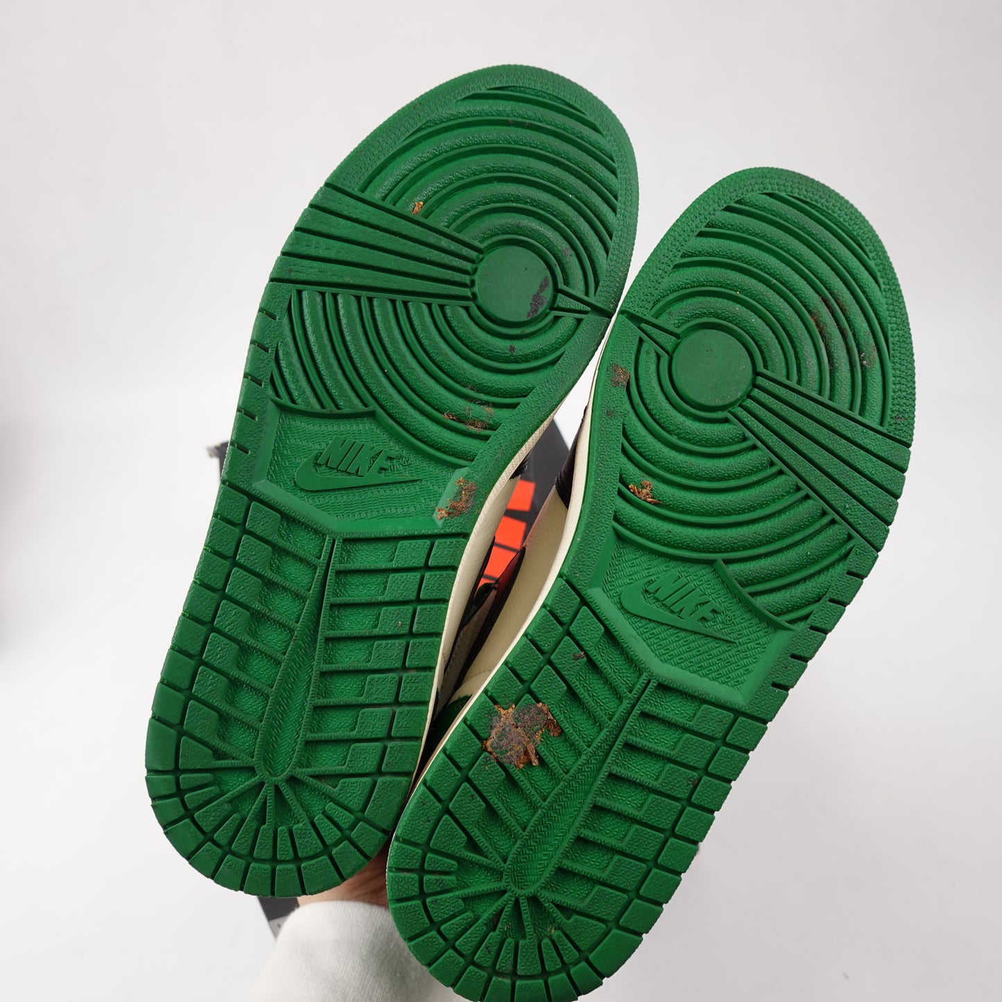 2018 Jordan 1 Pine Green - Size 10.5