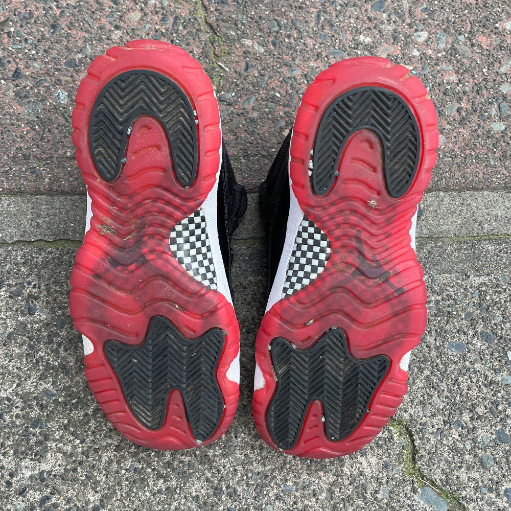 Jordan 11 'Bred' - Size 4Y