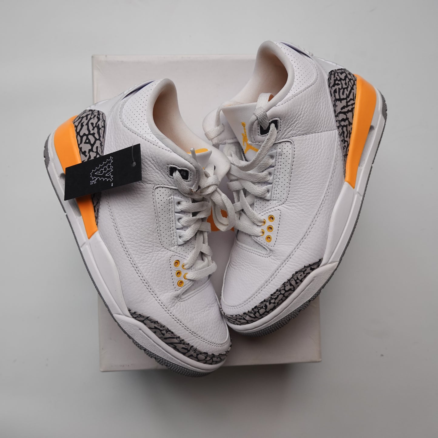 Jordan 3 Laser Orange - Women's 7.5