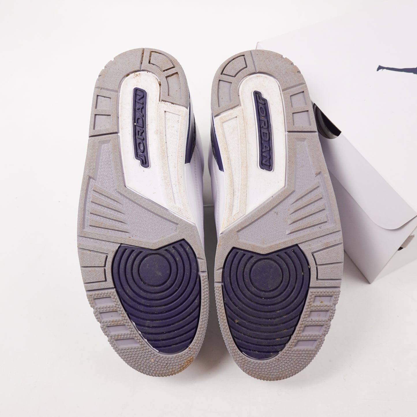 Jordan 3 Midnight Navy - Size 8.5