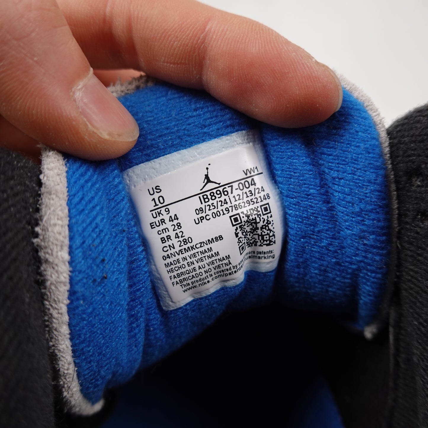 Jordan 3 Rare Air - Size 10