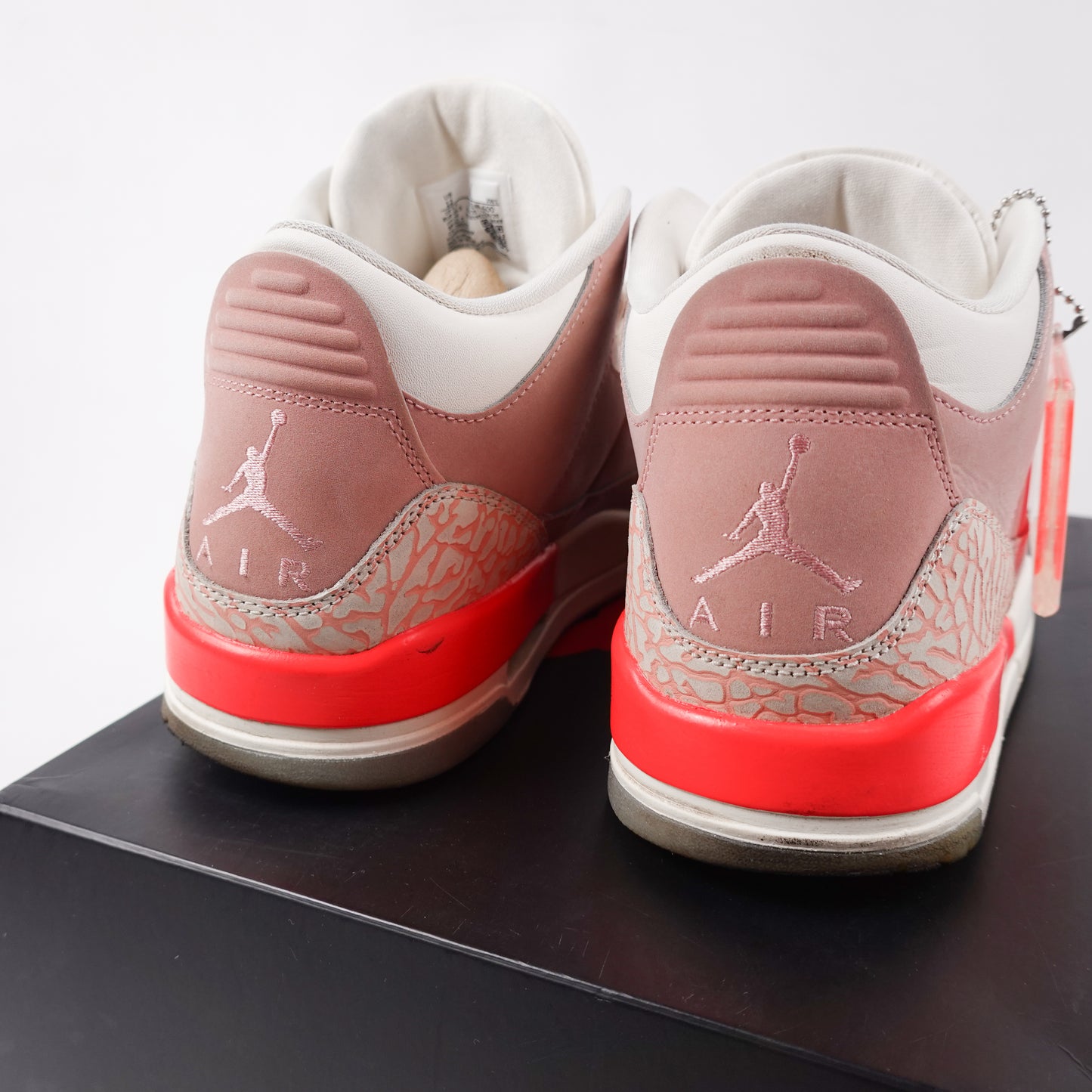 Jordan 3 Rust Pink - Size 10.5