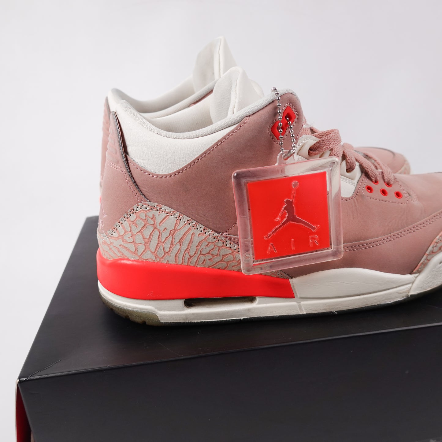 Jordan 3 Rust Pink - Size 10.5