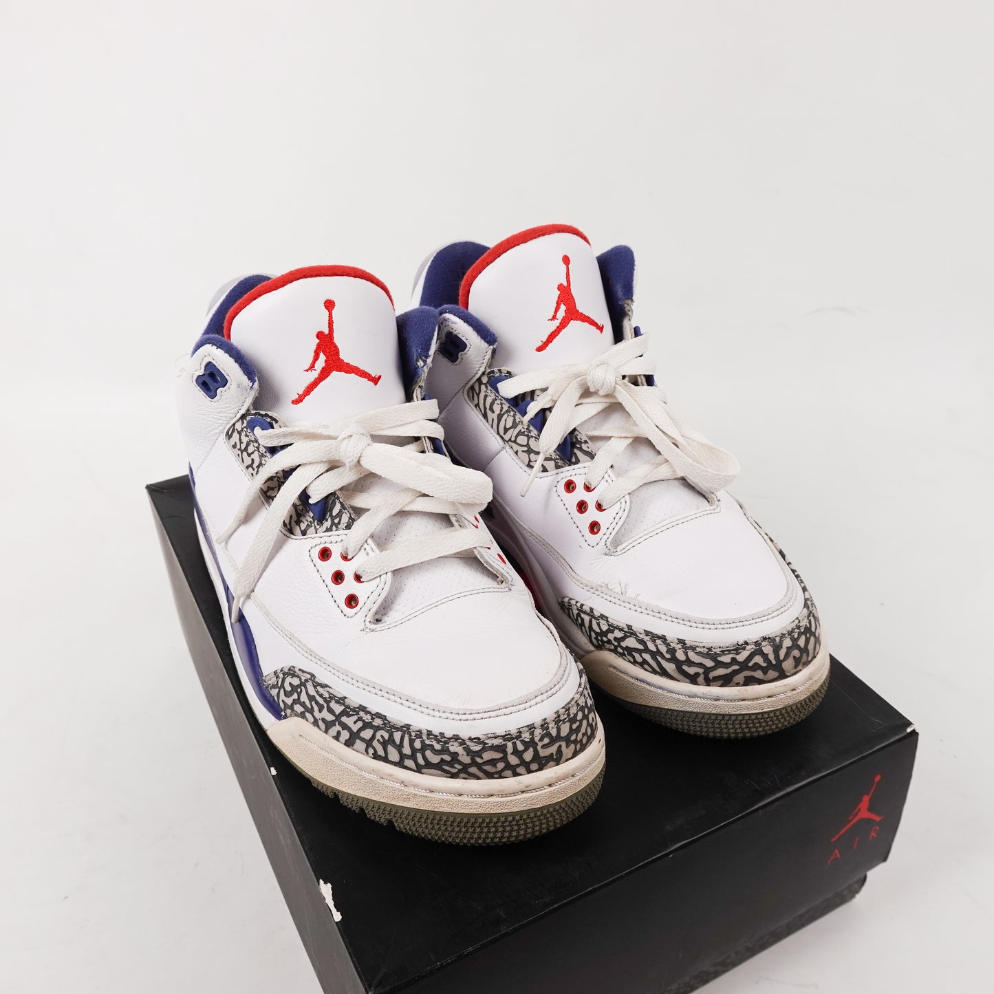 2016 Jordan 3 True Blue - Size 10