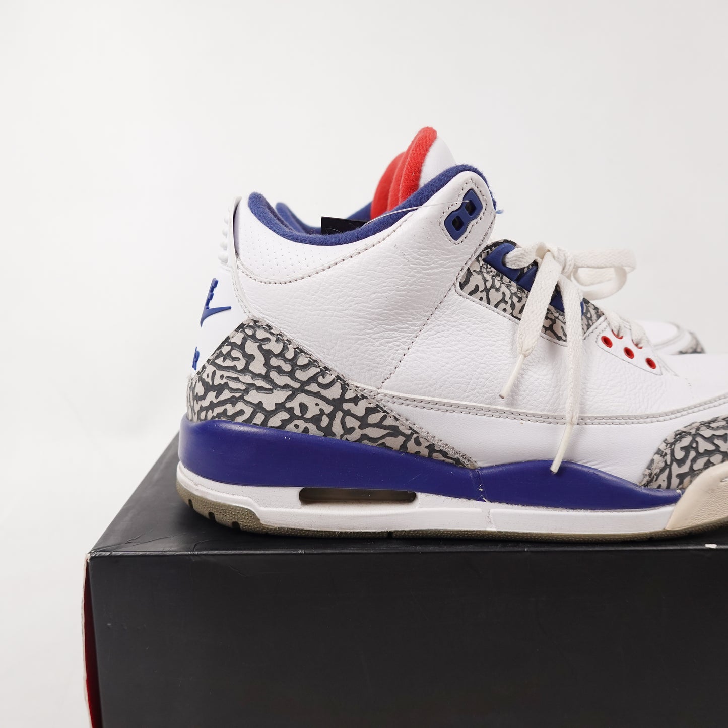 2016 Jordan 3 True Blue - Size 10