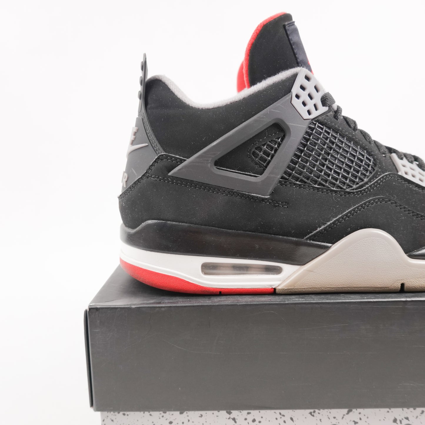 2018 Jordan 4 Bred - Size 10