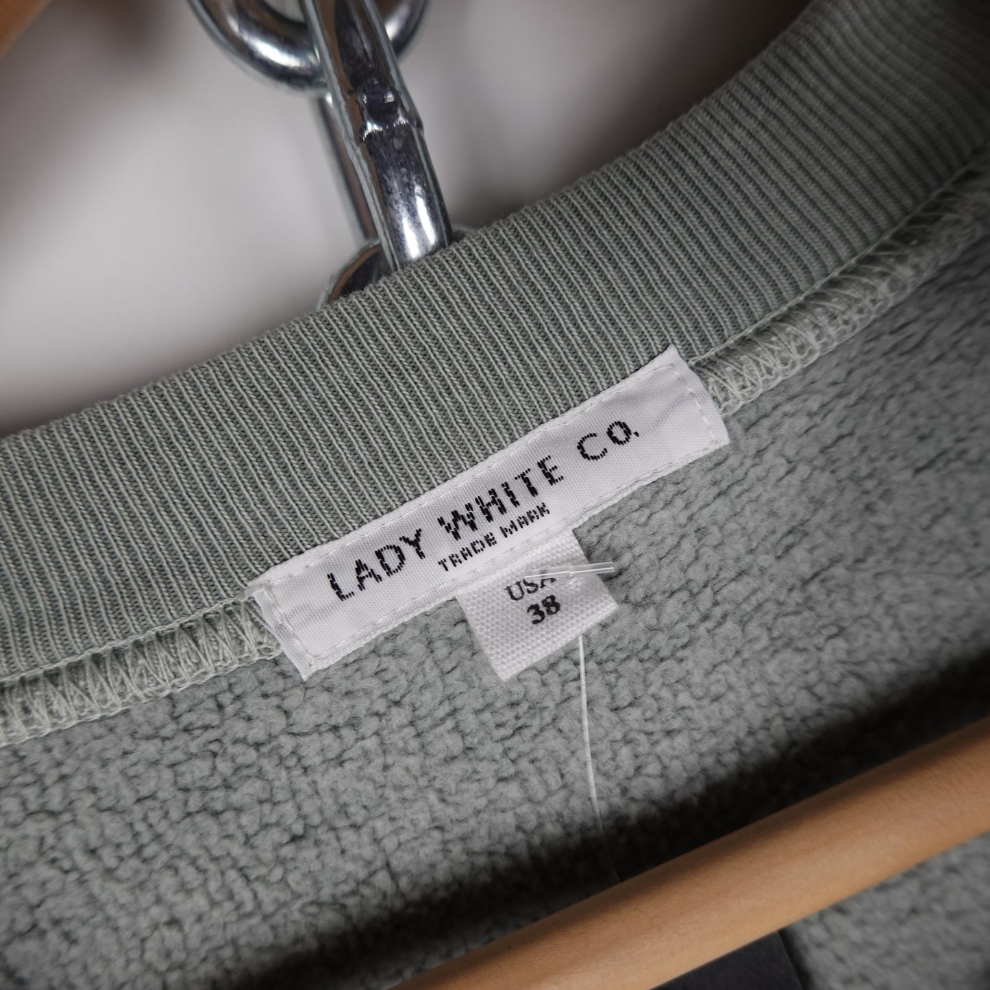 Lady White & Co. Green Crewneck - Size M