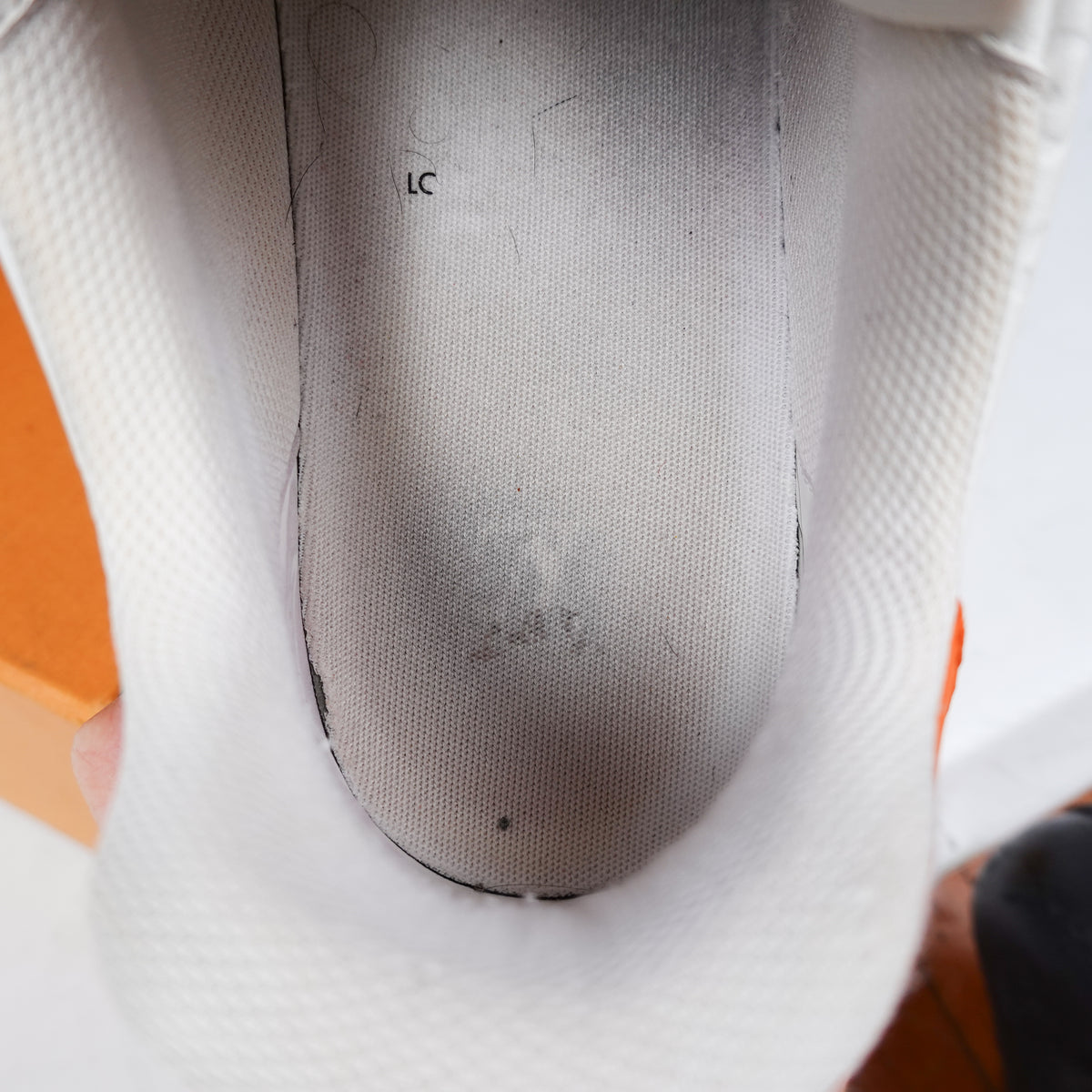 Louis Vuitton Trainer ‘Orange Monogram’ - Size 9.5