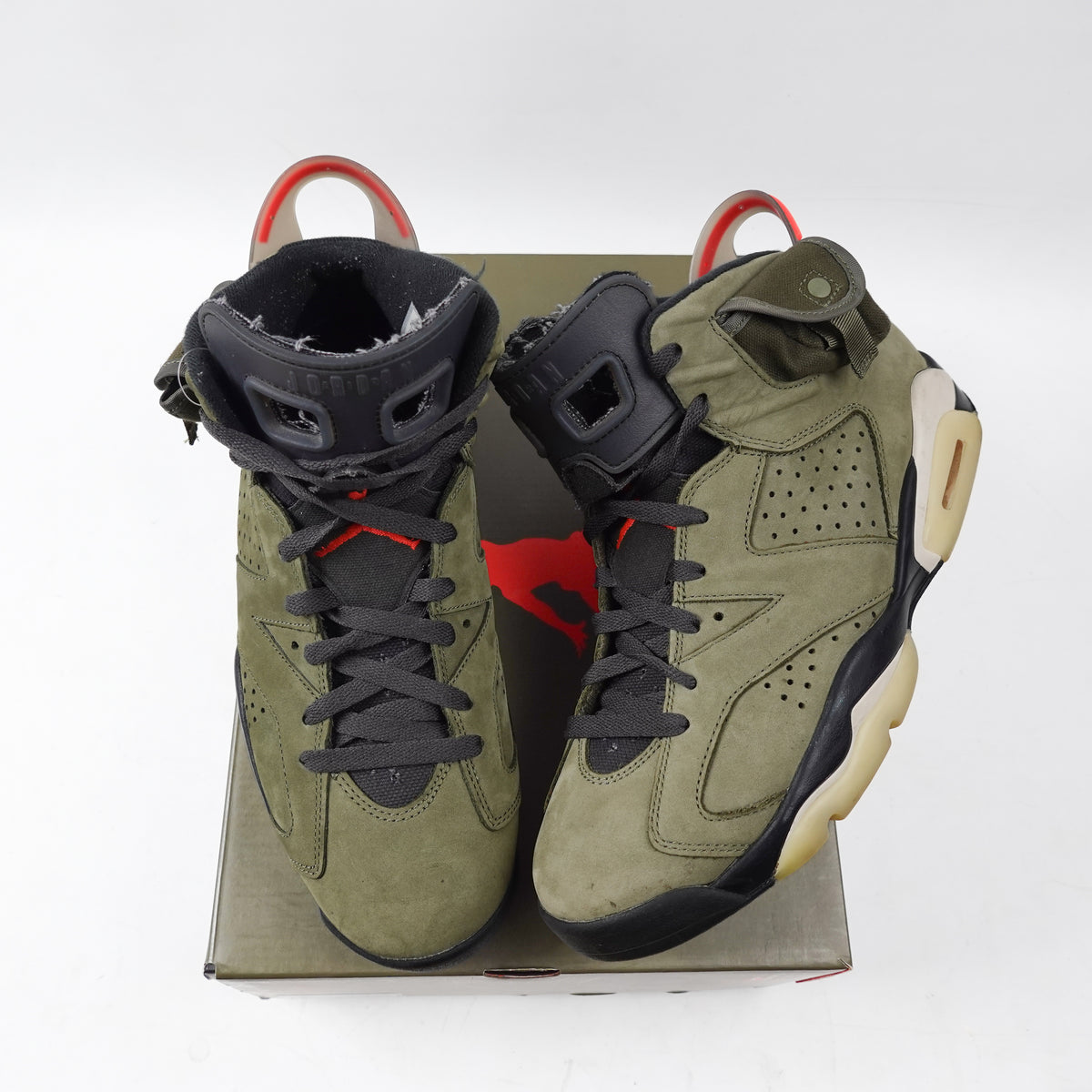 Jordan 6 Travis Scott - Size 9.5