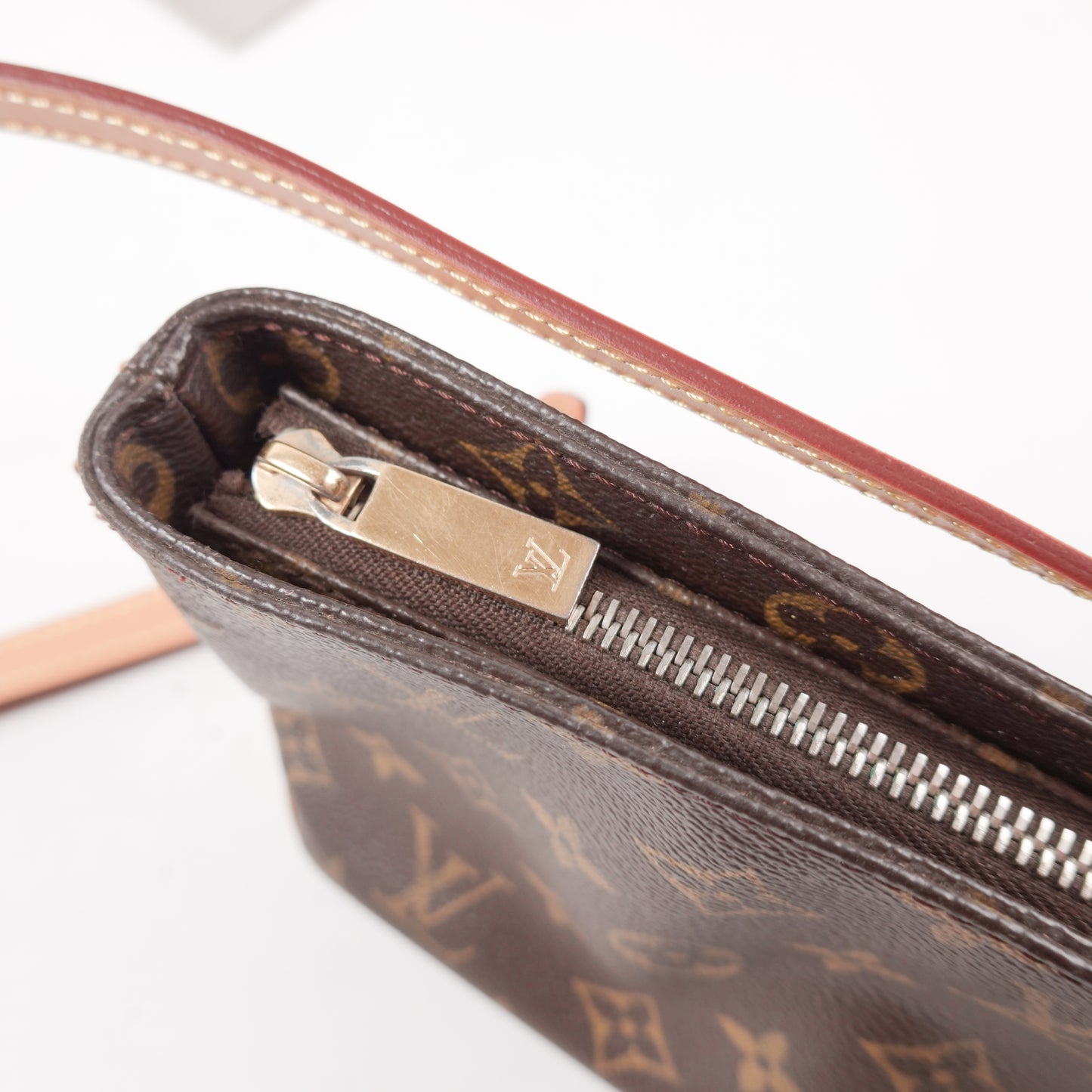 2002 Louis Vuitton Monogram Trotteur Bag