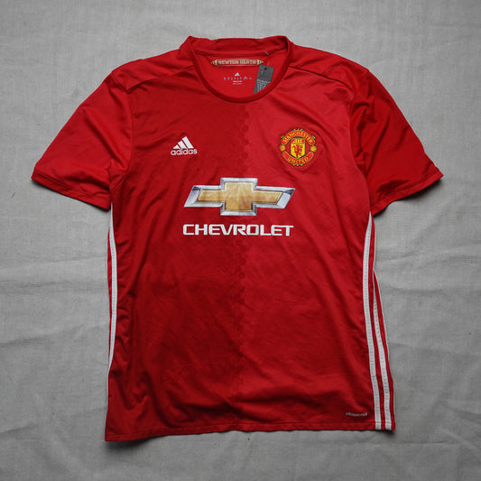 2016/17 Manchester United Kit - Size XL