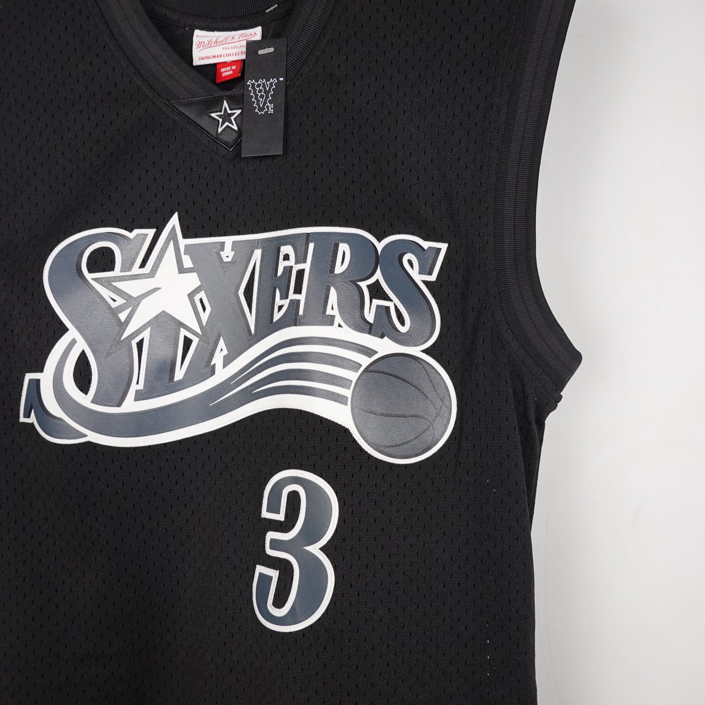 Mitchell and Ness Iverson Sixers Jersey - Size S