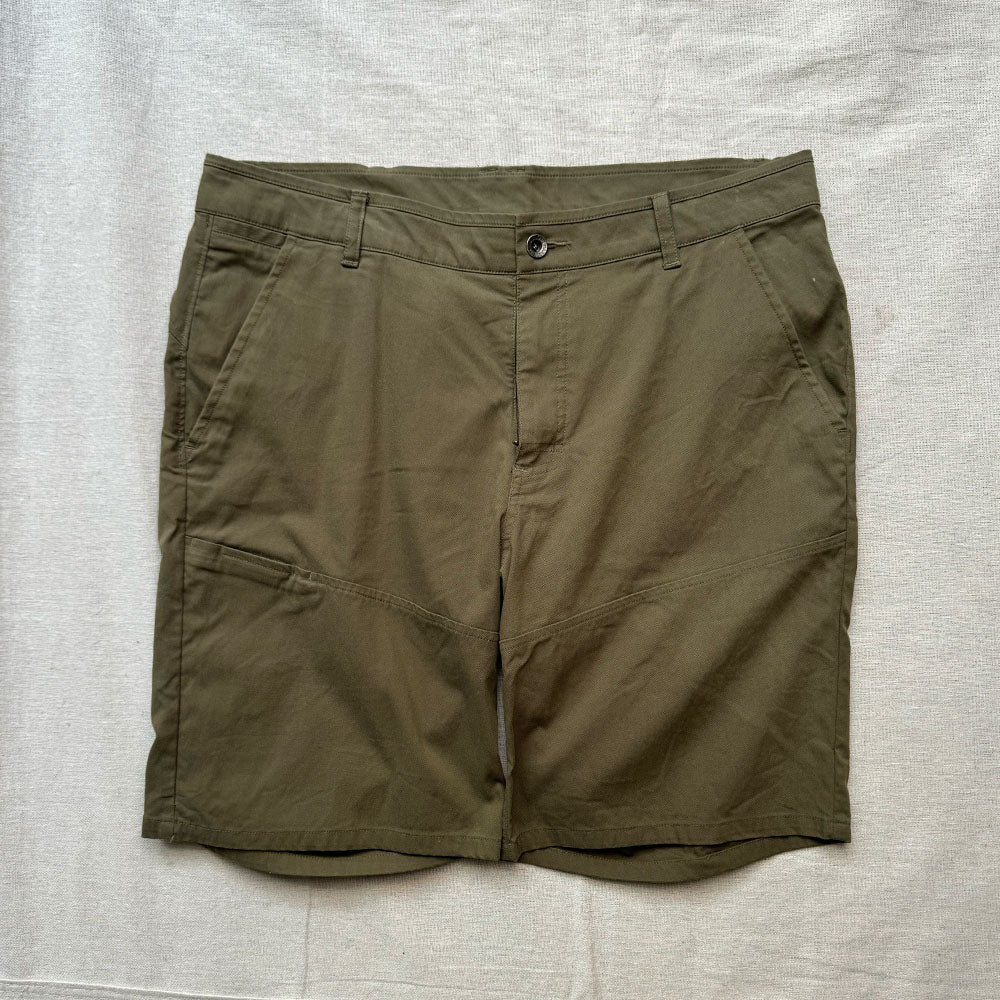 Mountain Hardwear Shorts - Size 36”