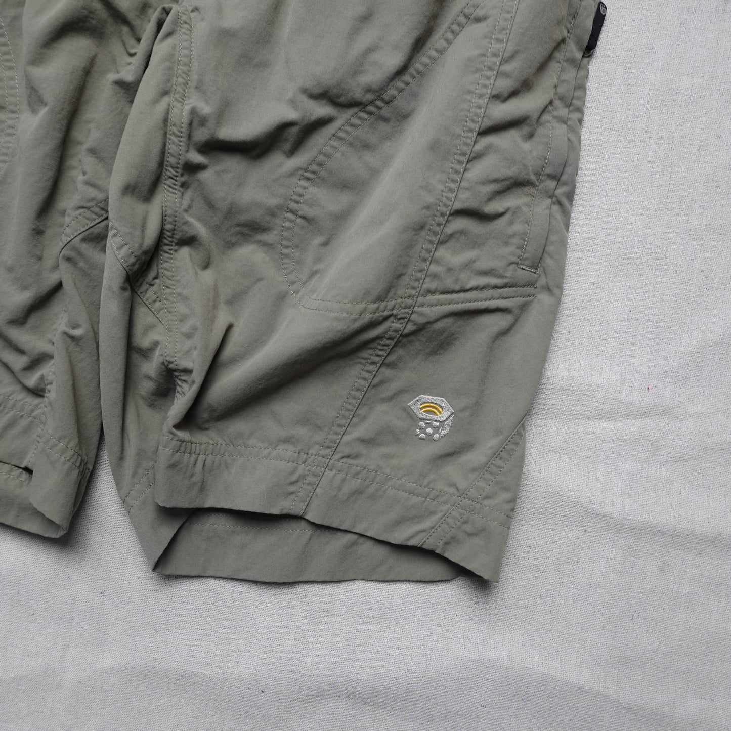 Mountain Hardwear Shorts - Size S