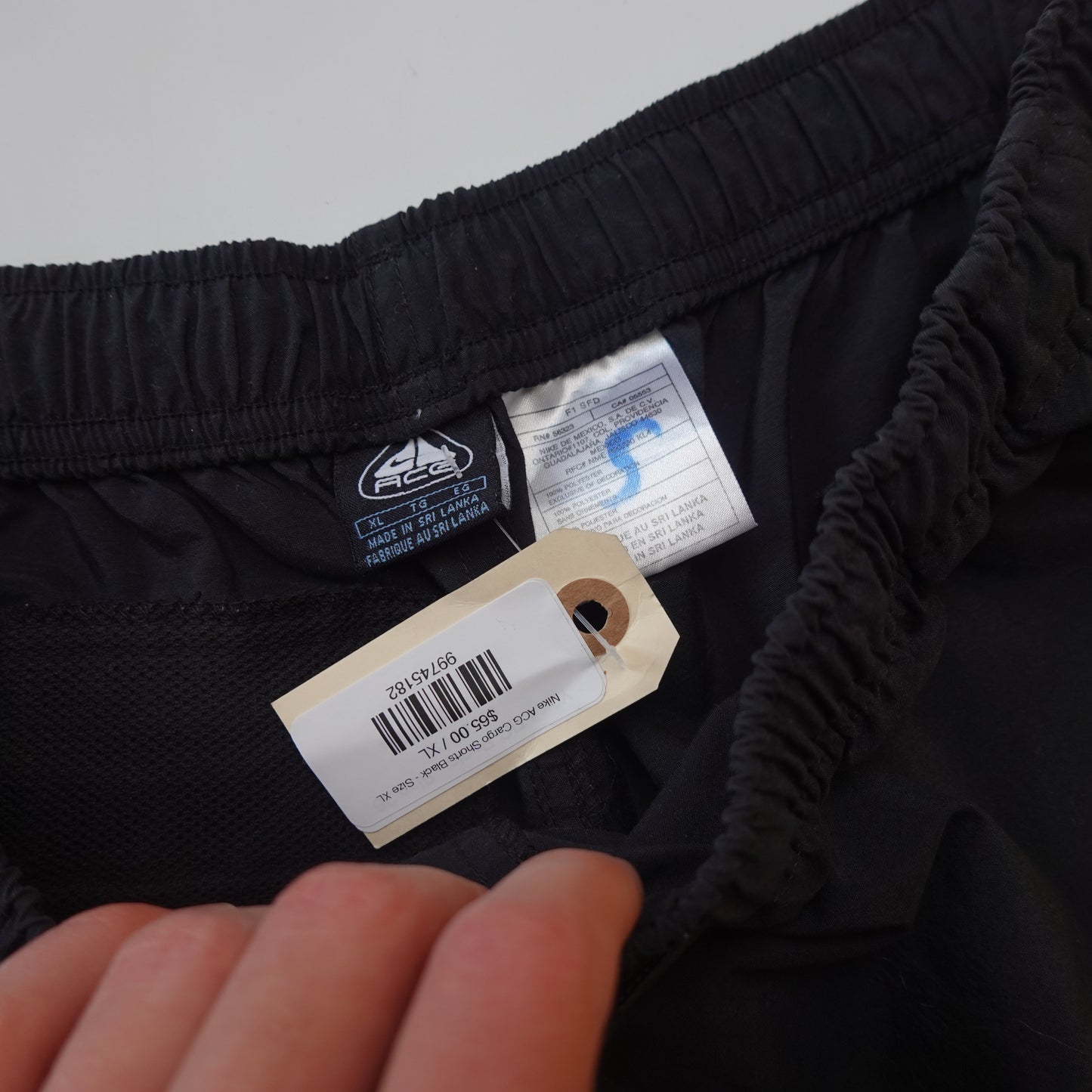 Nike ACG Cargo Shorts Black - Size XL