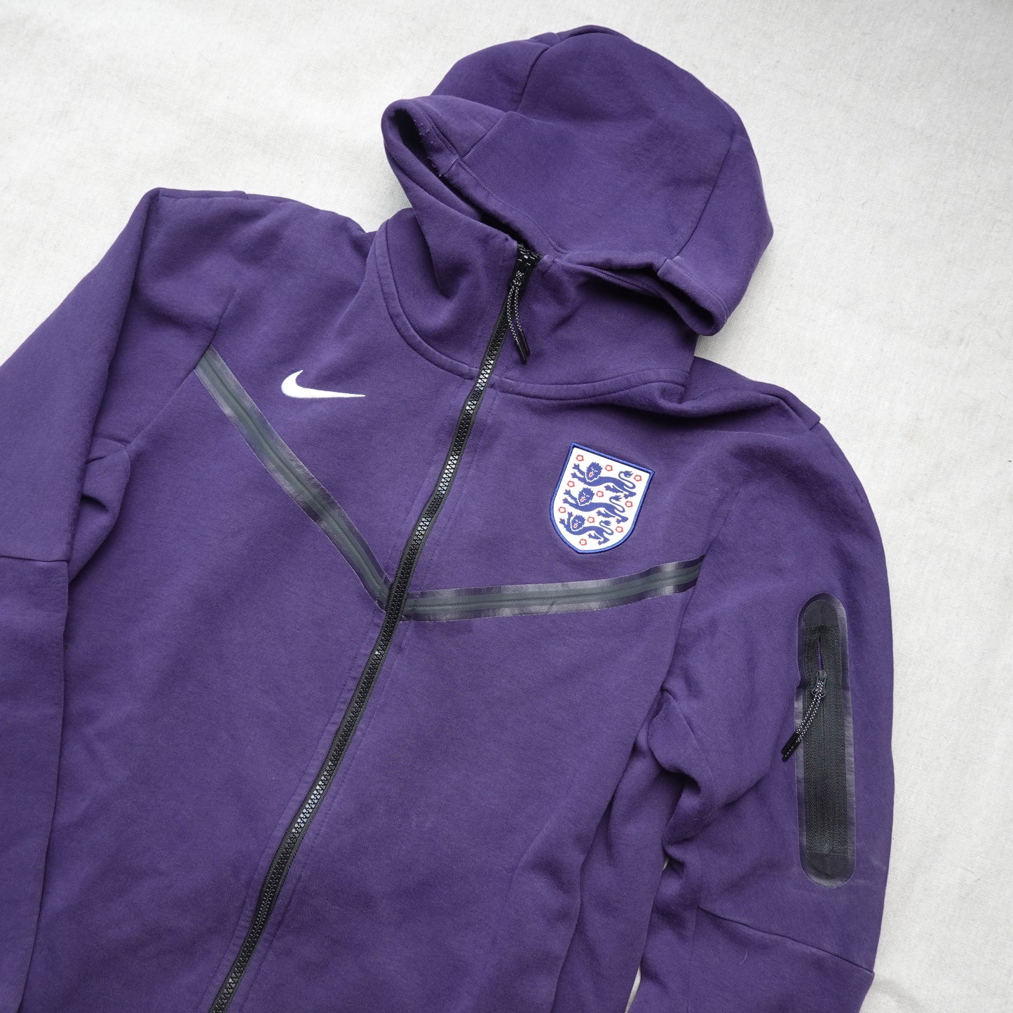 Nike Tech England Fleece - Size M