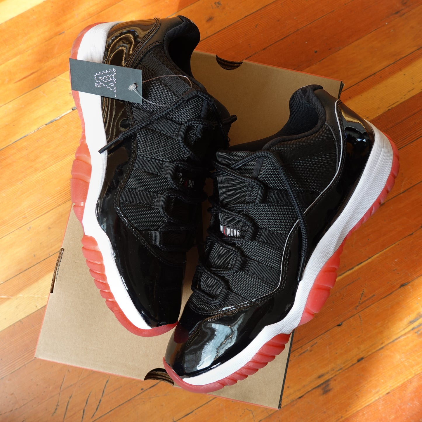Nike Jordan 11 Bred Low - Size 12 Overhead Photo