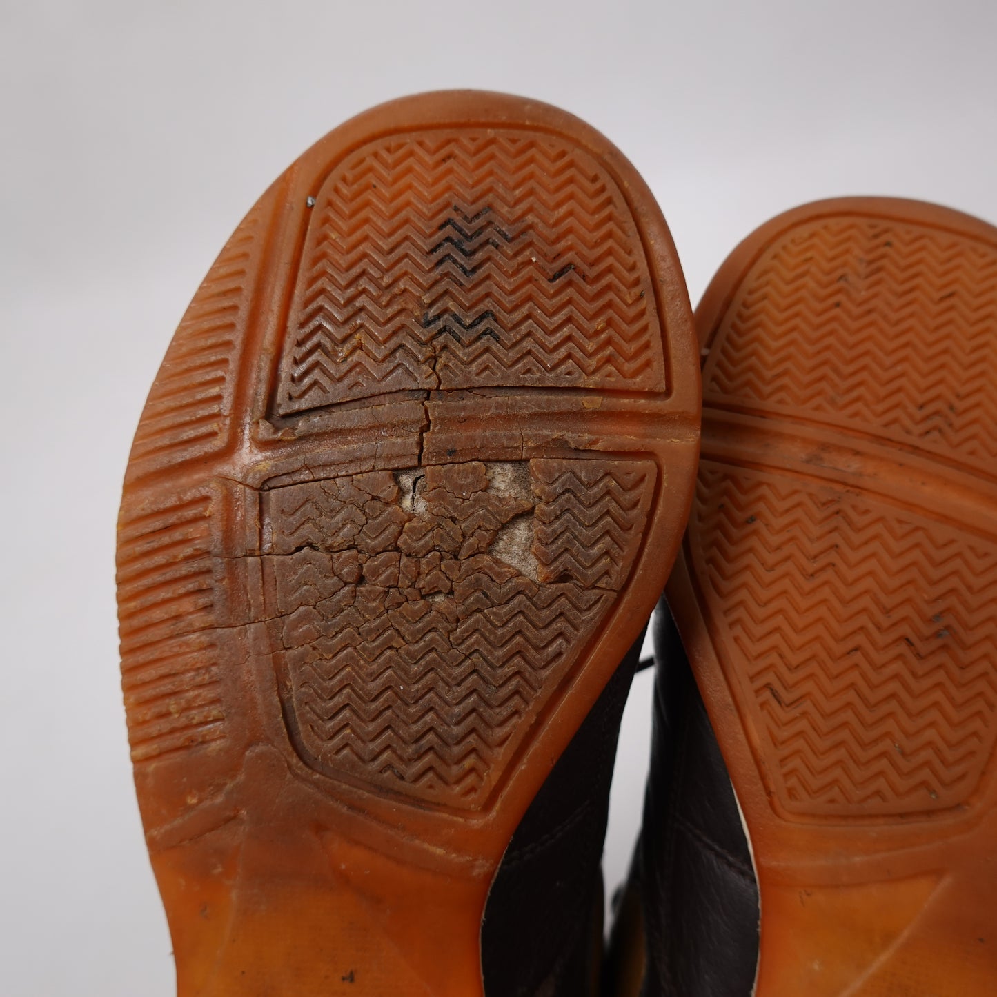 2007 Nike Ronaldinho Tiempo - Size 9