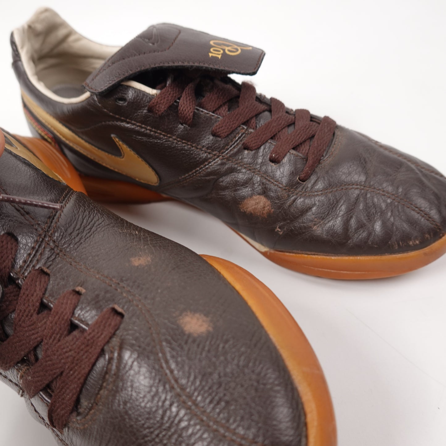 2007 Nike Ronaldinho Tiempo - Size 9