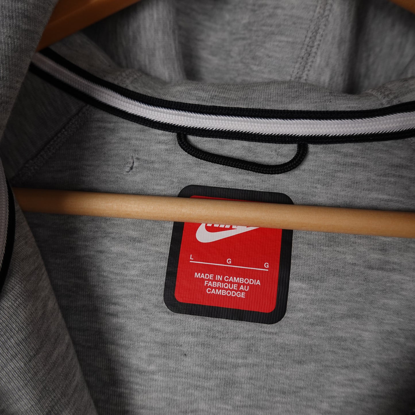 Nike Grey Tech Fleece - Size L