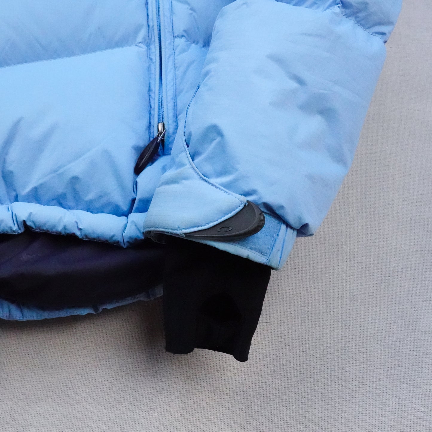 Y2K Oakley Down Jacket - Size M