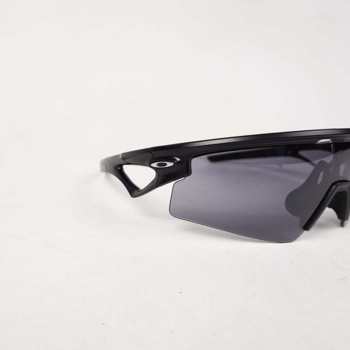 Oakley Sphaera Strike Sunglasses