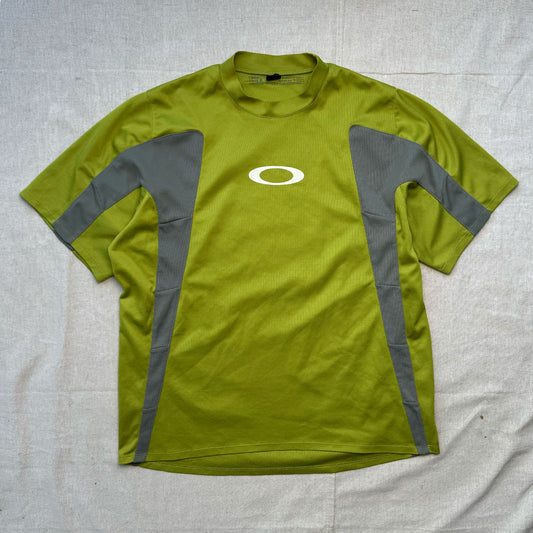 Oakley Center Logo Shirt - Size XL