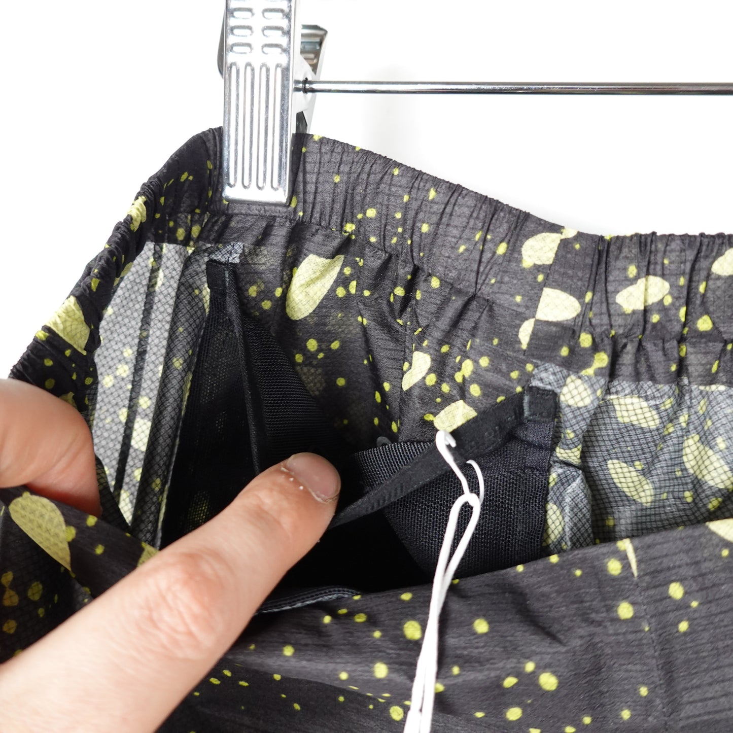 ON Black & Green Ultra Running Pants - Size M