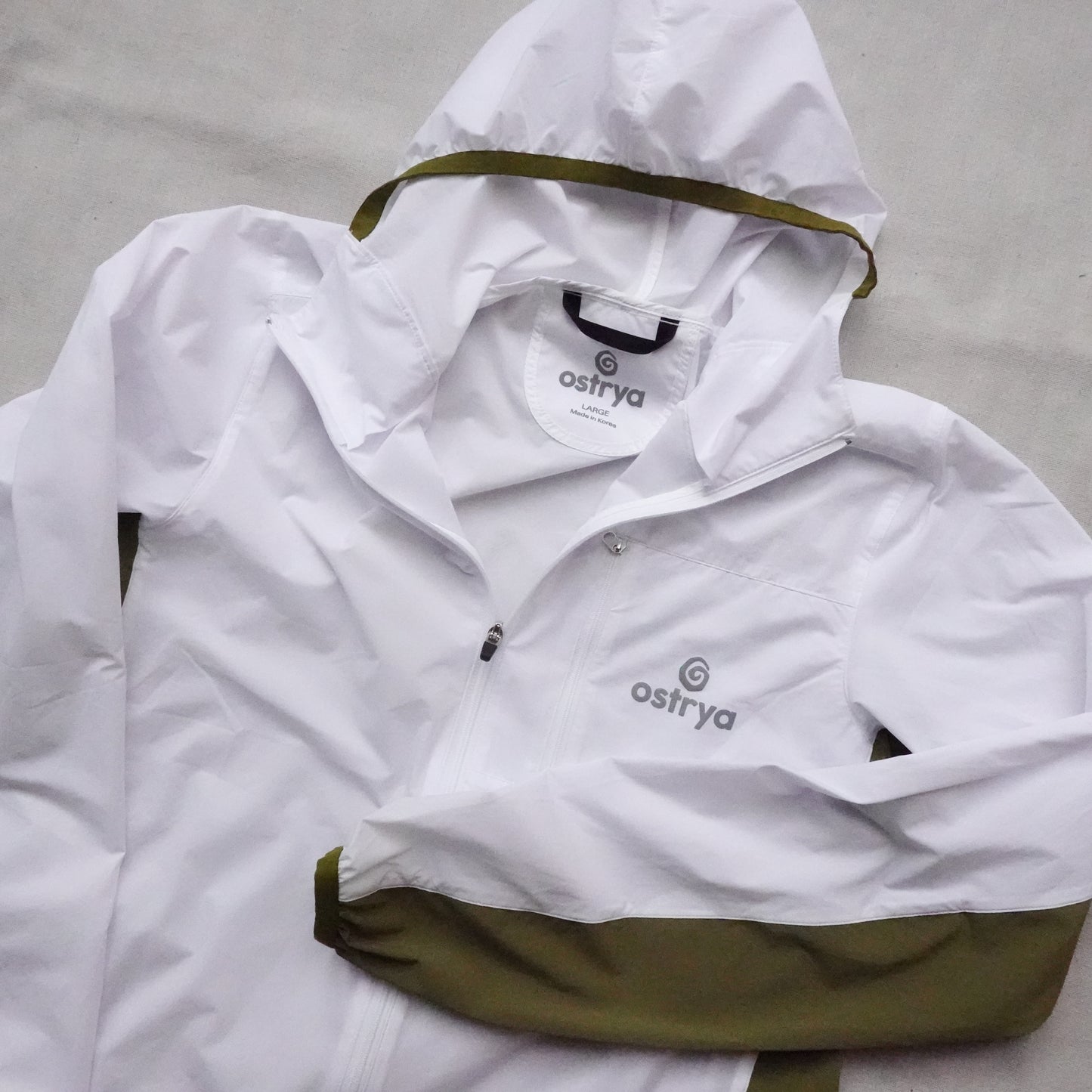 Ostrya Skarn Windbreaker Jacket - Size L