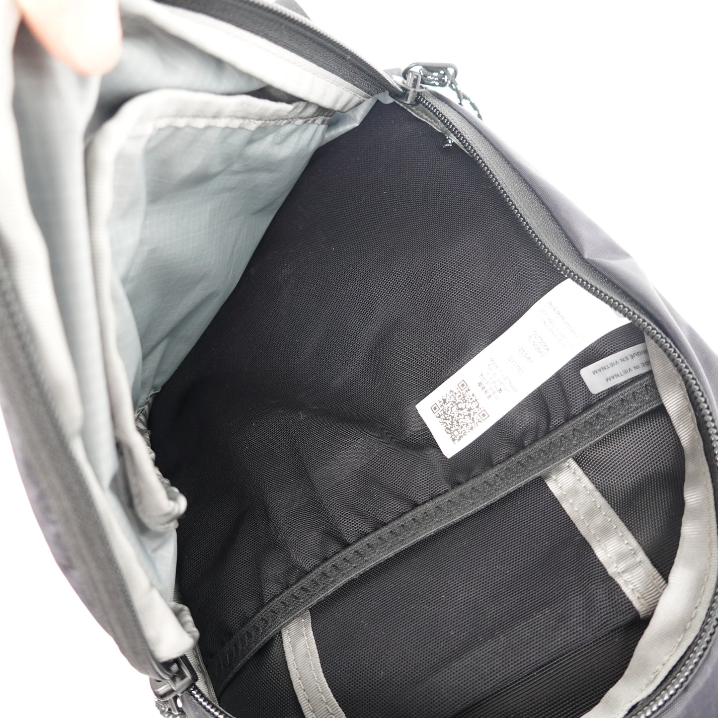 Peak Performance 4.5L Sling Bag