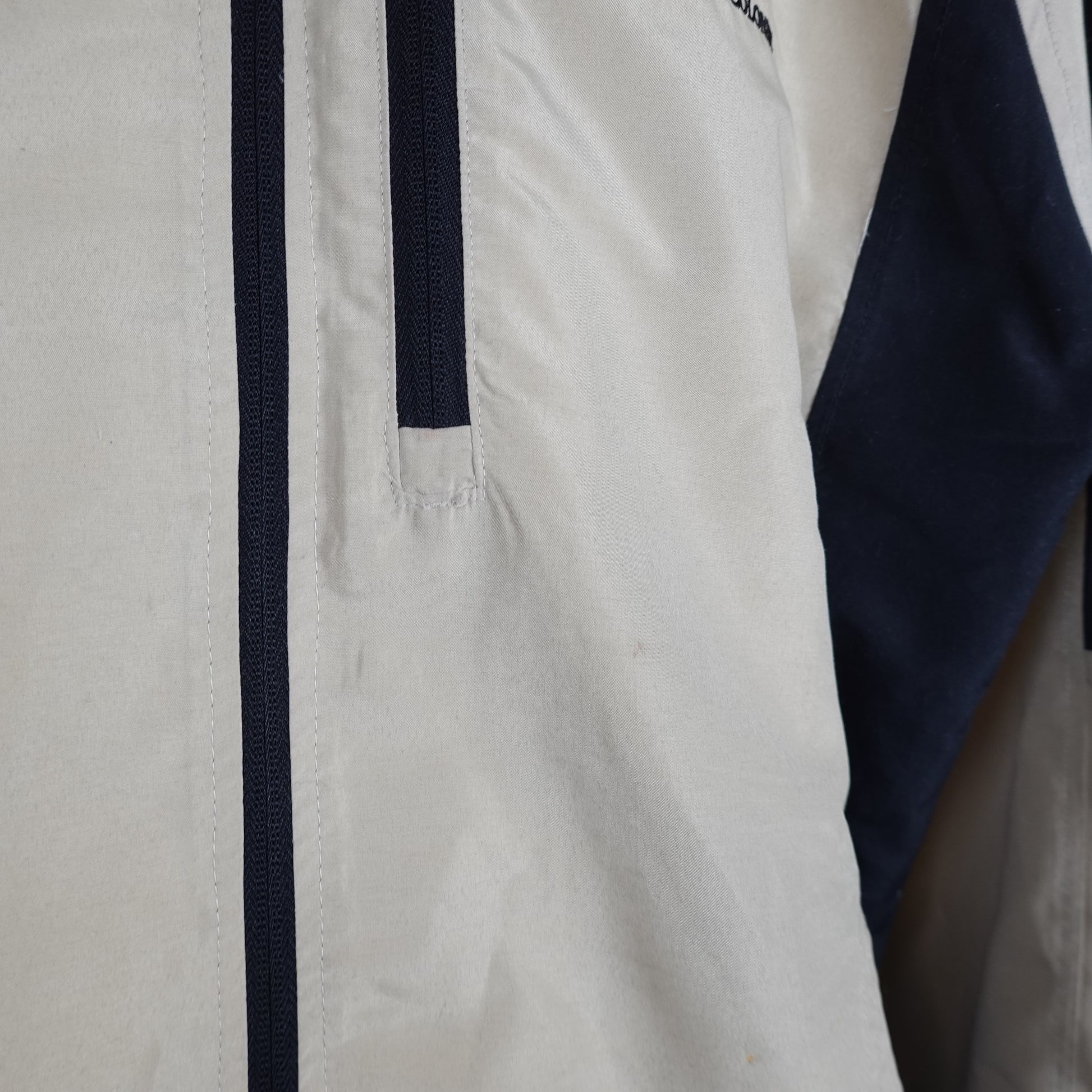 PGA Tour Canada Windbreaker - Size M Detail Photo