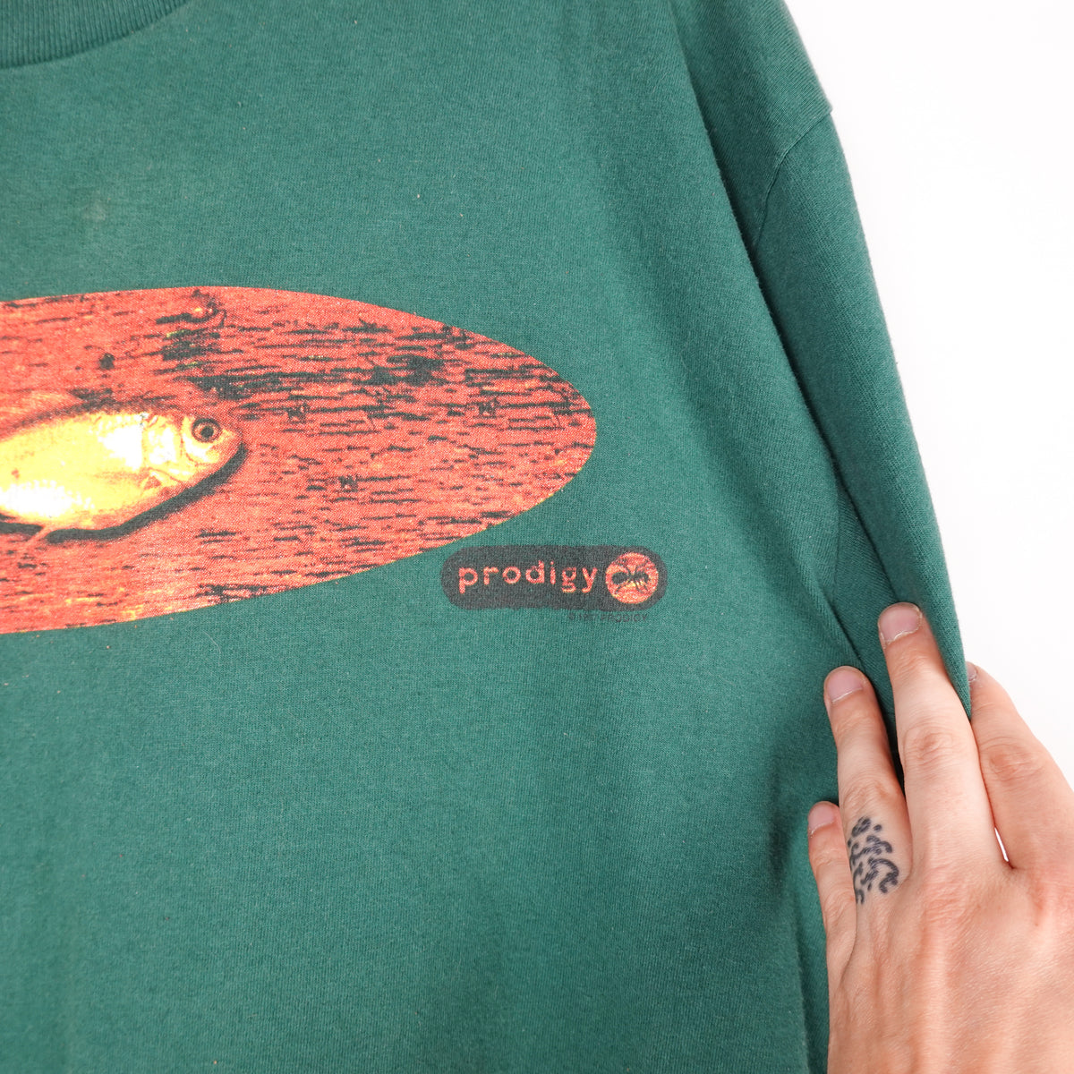 1997 Prodigy Breathing Gold Fish tee - Size XL