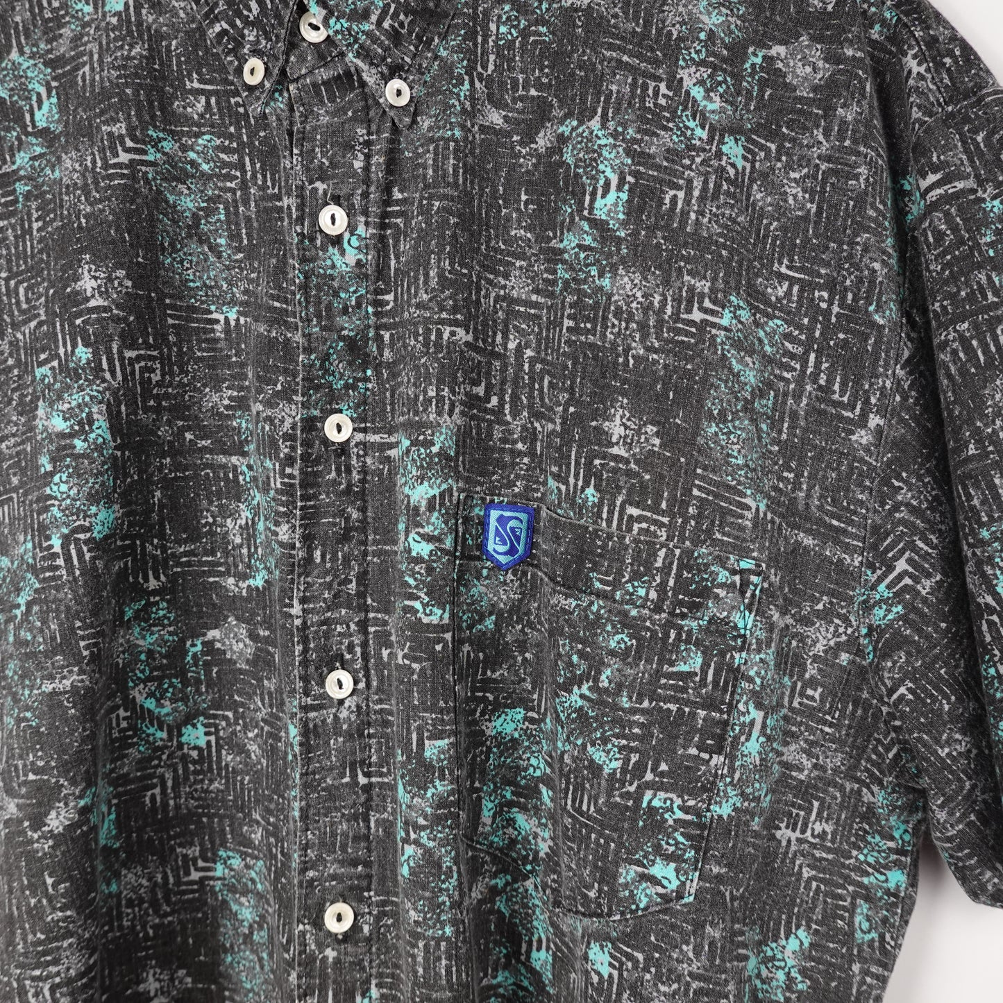1990s Quiksilver SS Button Up - Size L
