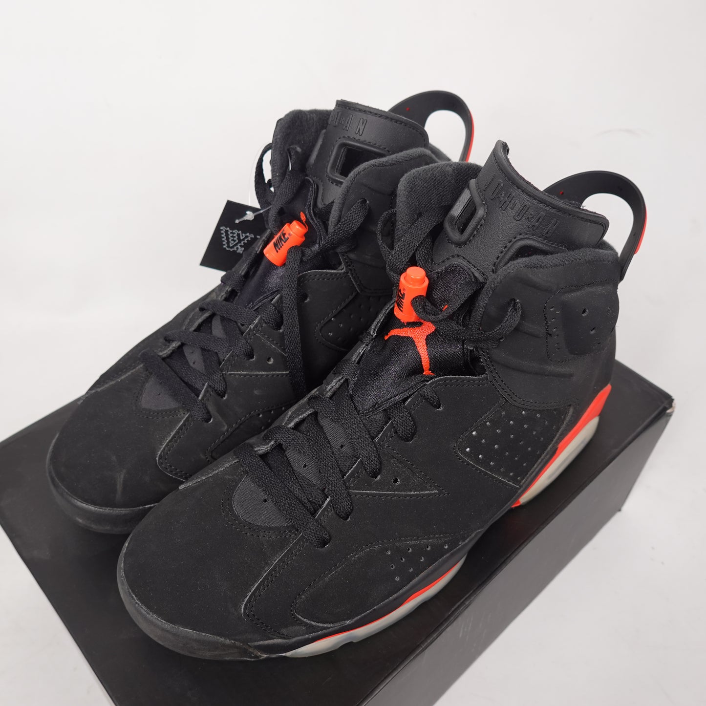 2019 Jordan 6 Retro Infrared - Size 10.5