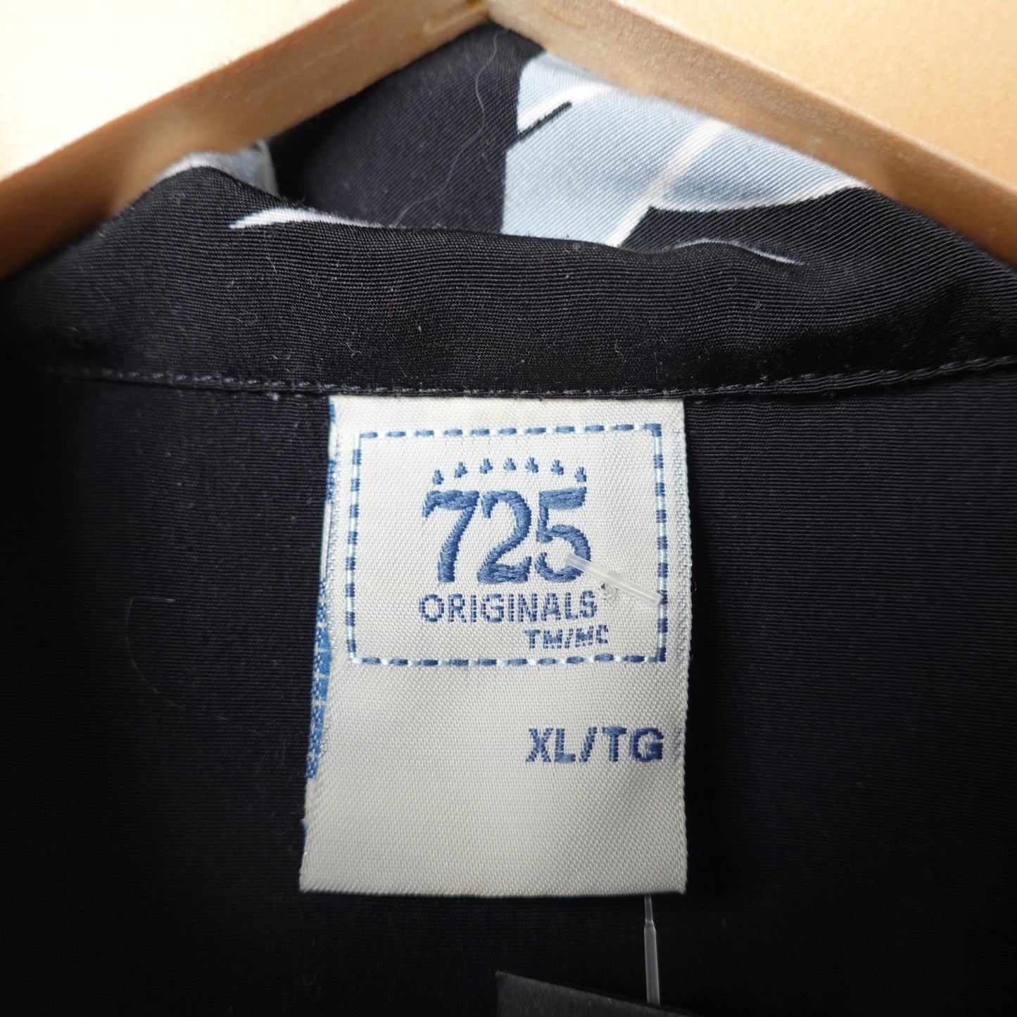 Levi's 725 Flame Button Up - Size XL