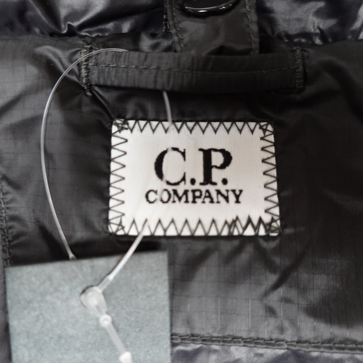 C.P. Company D.D. Shell Goggle Down Jacket - Size M
