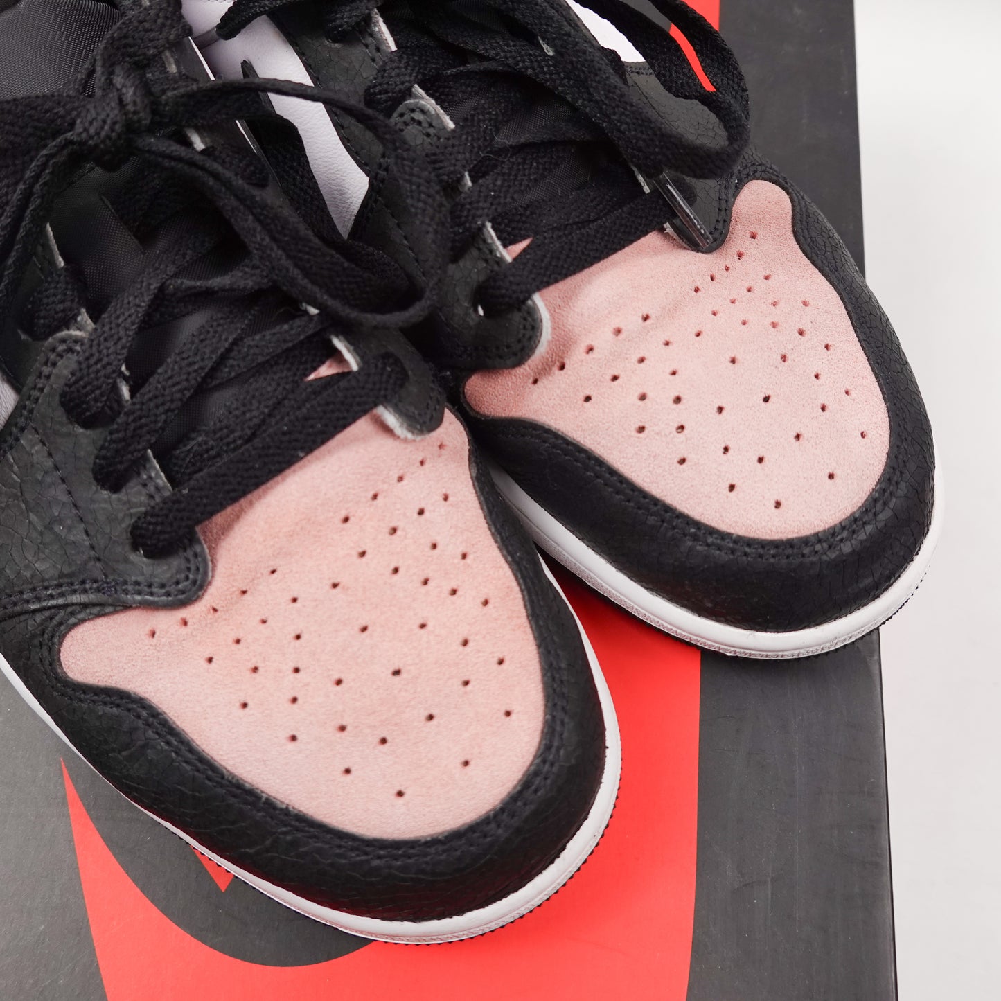 Jordan 1 Low OG Bleached Coral - Size 13