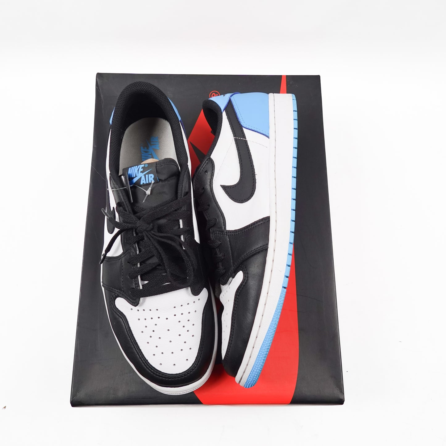 Jordan 1 Low OG Powder Blue - Size 13