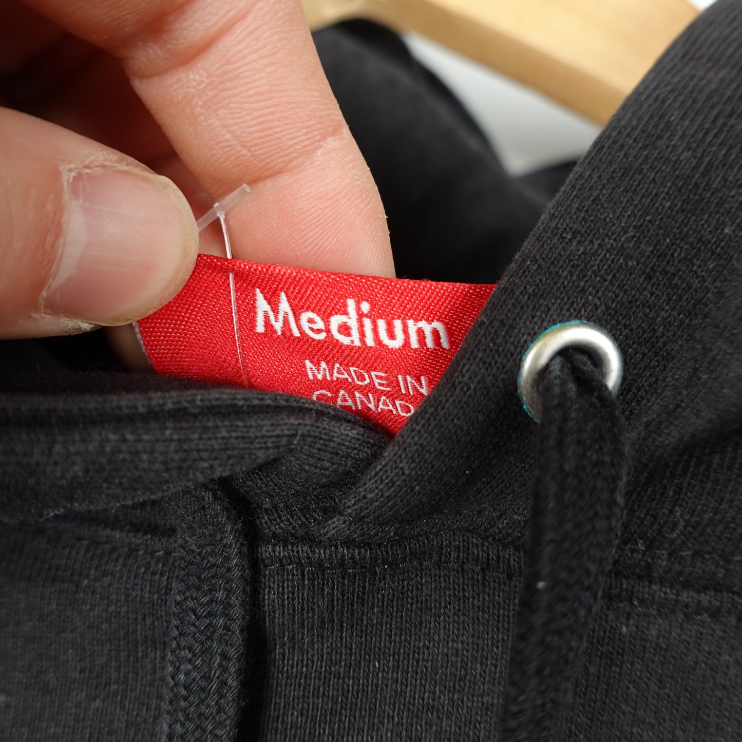 Supreme 1-800 Hoodie - Size M