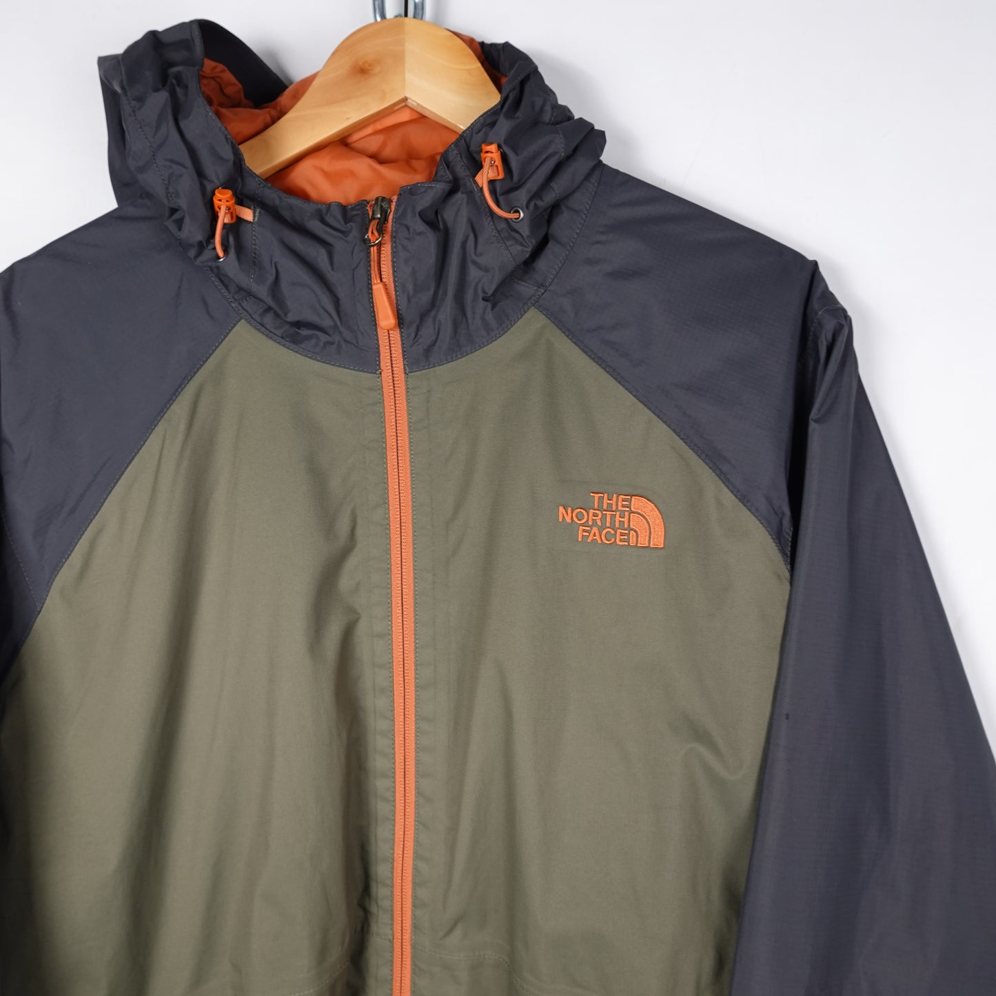 The North Face Dryvent Shell Jacket - Size XL