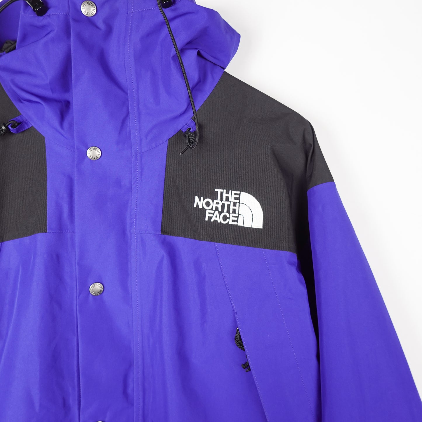 2018 TNF Gore-Tex Mountain Jacket - Size L