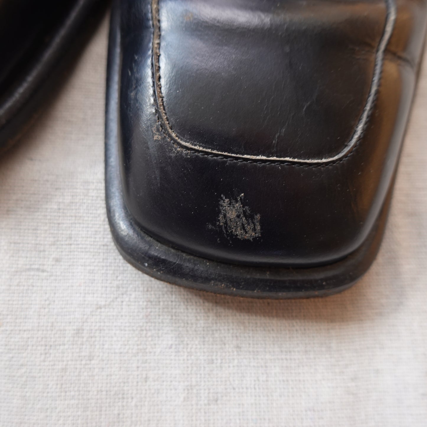 Gucci By Tom Ford Loafer With Crystal G - Size 9