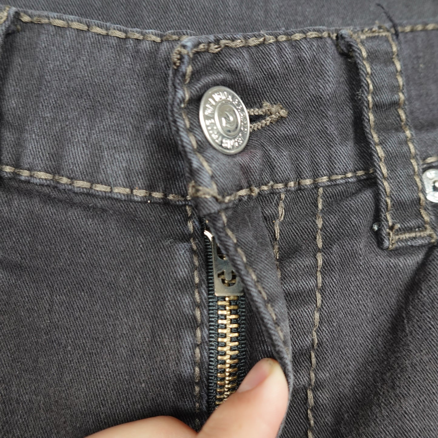 True Religion Ricky Relaxed Straight Jeans - Size 30