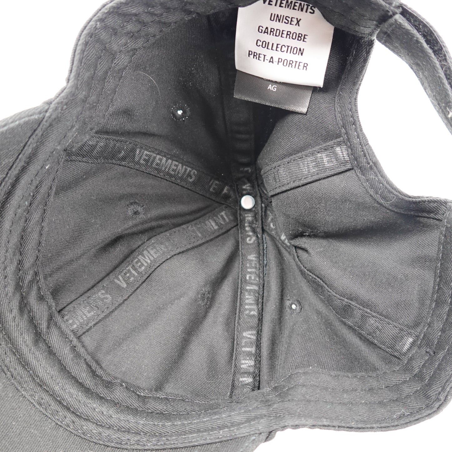 Vetements Shut Down Hat