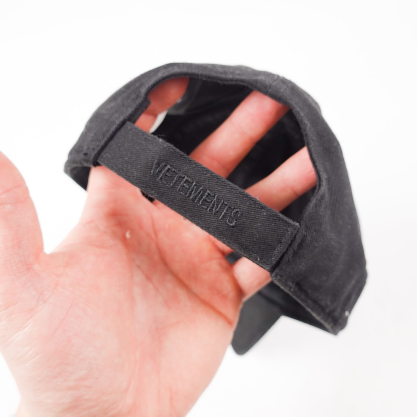 Vetements Shut Down Hat
