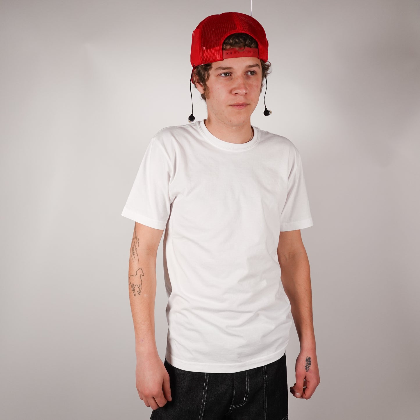 Victoria Vintage Blank White Tee