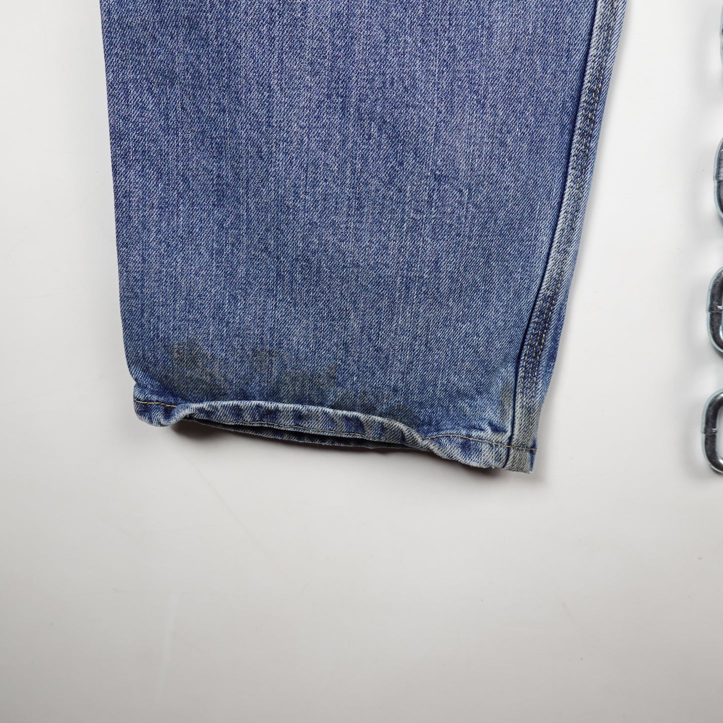 Vintage Levi's 550 Relaxed Fit Denim - Size 36